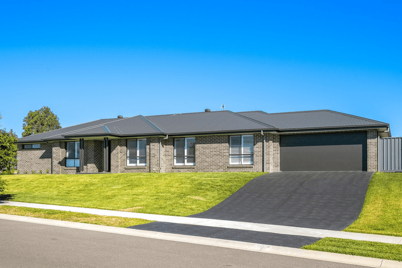 72 Redwood Drive, GILLIESTON HEIGHTS, NSW 2321