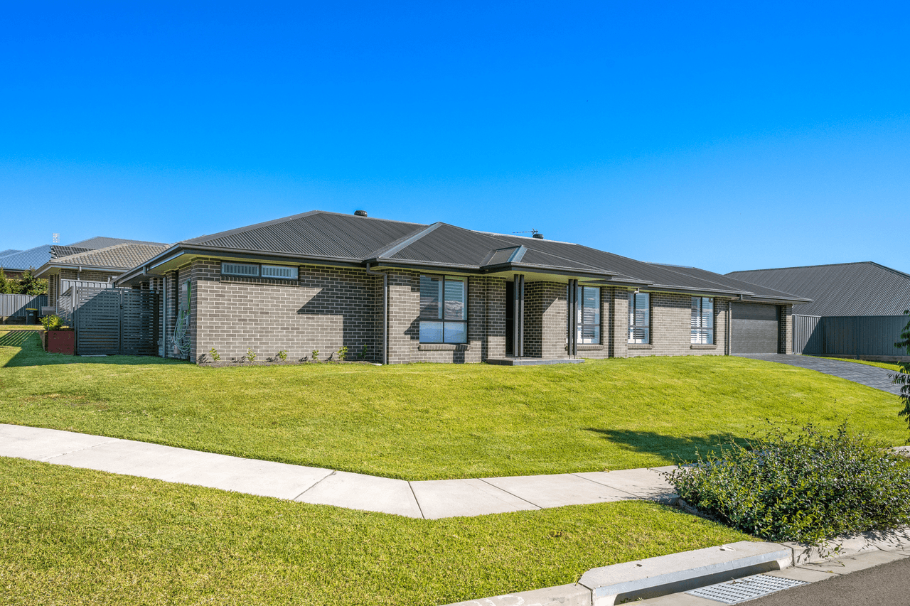 72 Redwood Drive, GILLIESTON HEIGHTS, NSW 2321