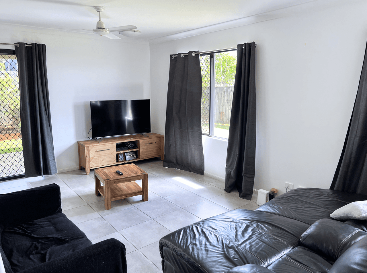 11 Maidment Rd, TOLGA, QLD 4882