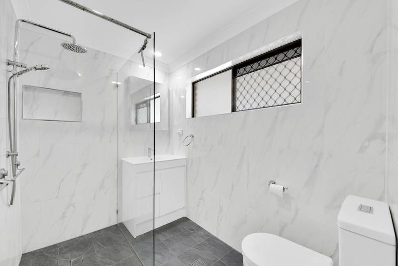 8 Ireland Court, CASHMERE, QLD 4500