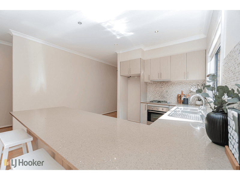 12 Clapham Way, CRAIGIEBURN, VIC 3064