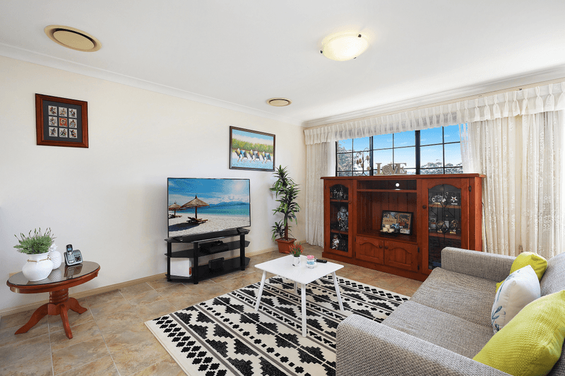 12 Callistemon Close, NARARA, NSW 2250