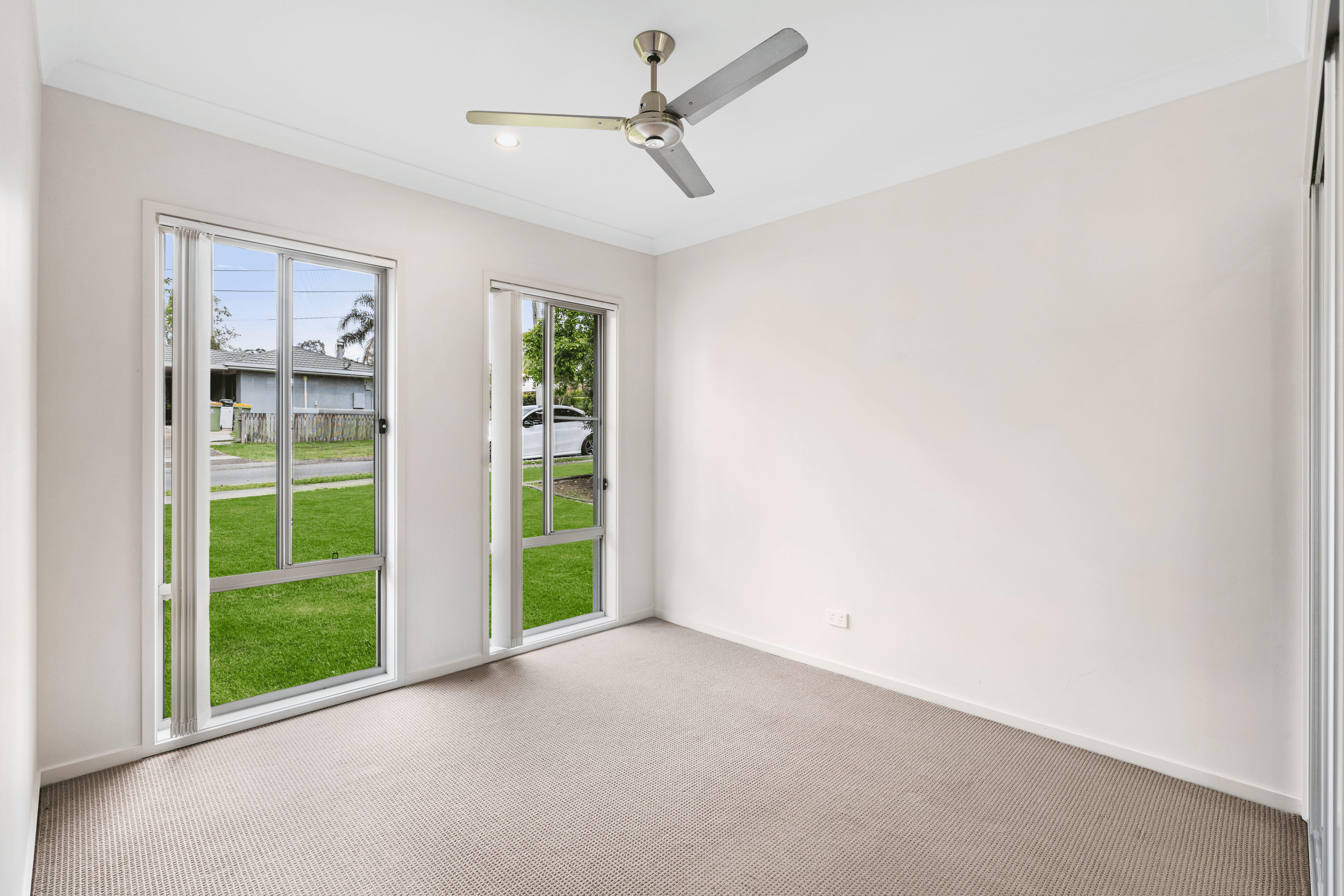 4 Birkenstock Court, BELLBIRD PARK, QLD 4300