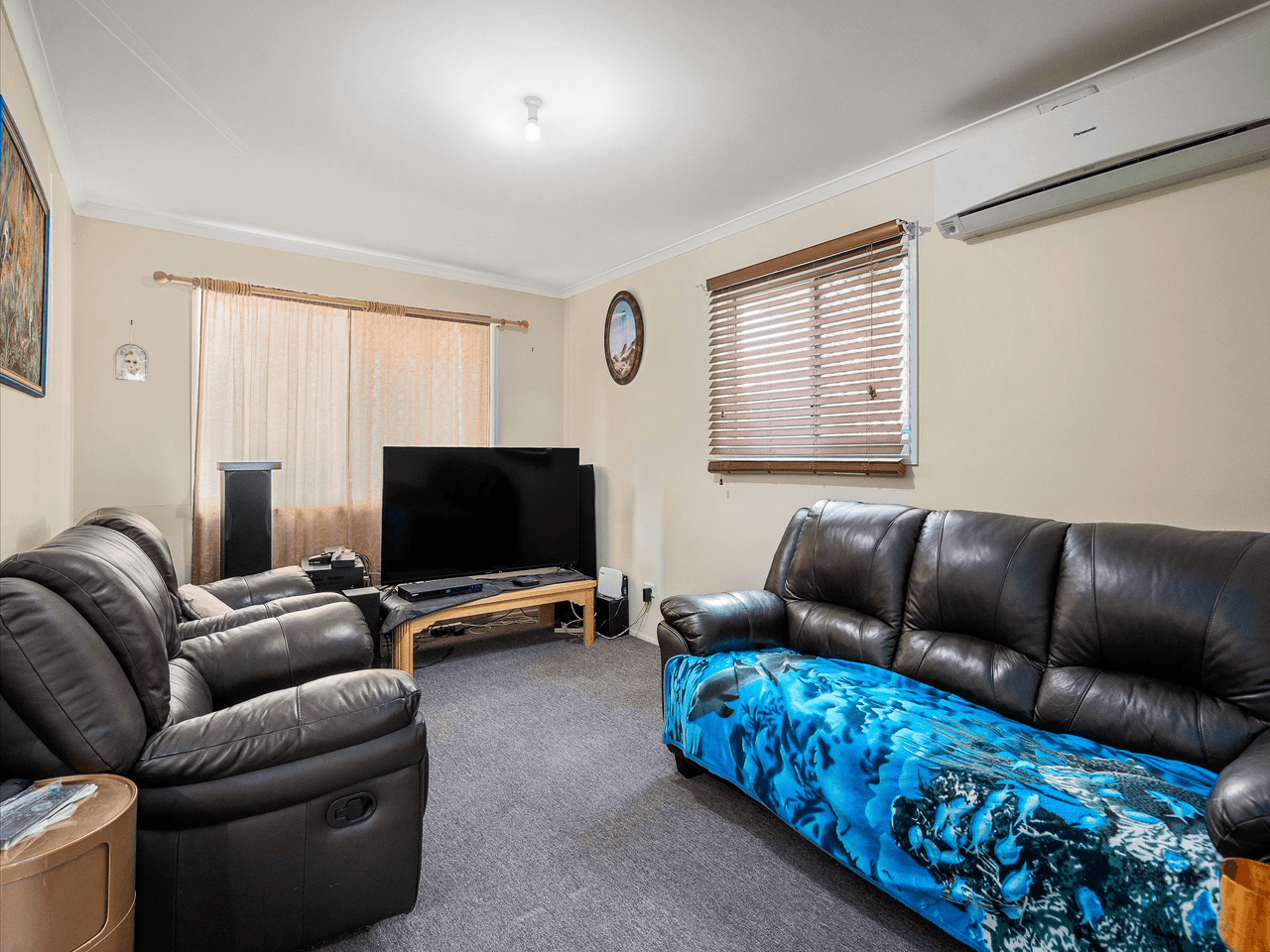 21 Bedford Crescent, EAGLEBY, QLD 4207