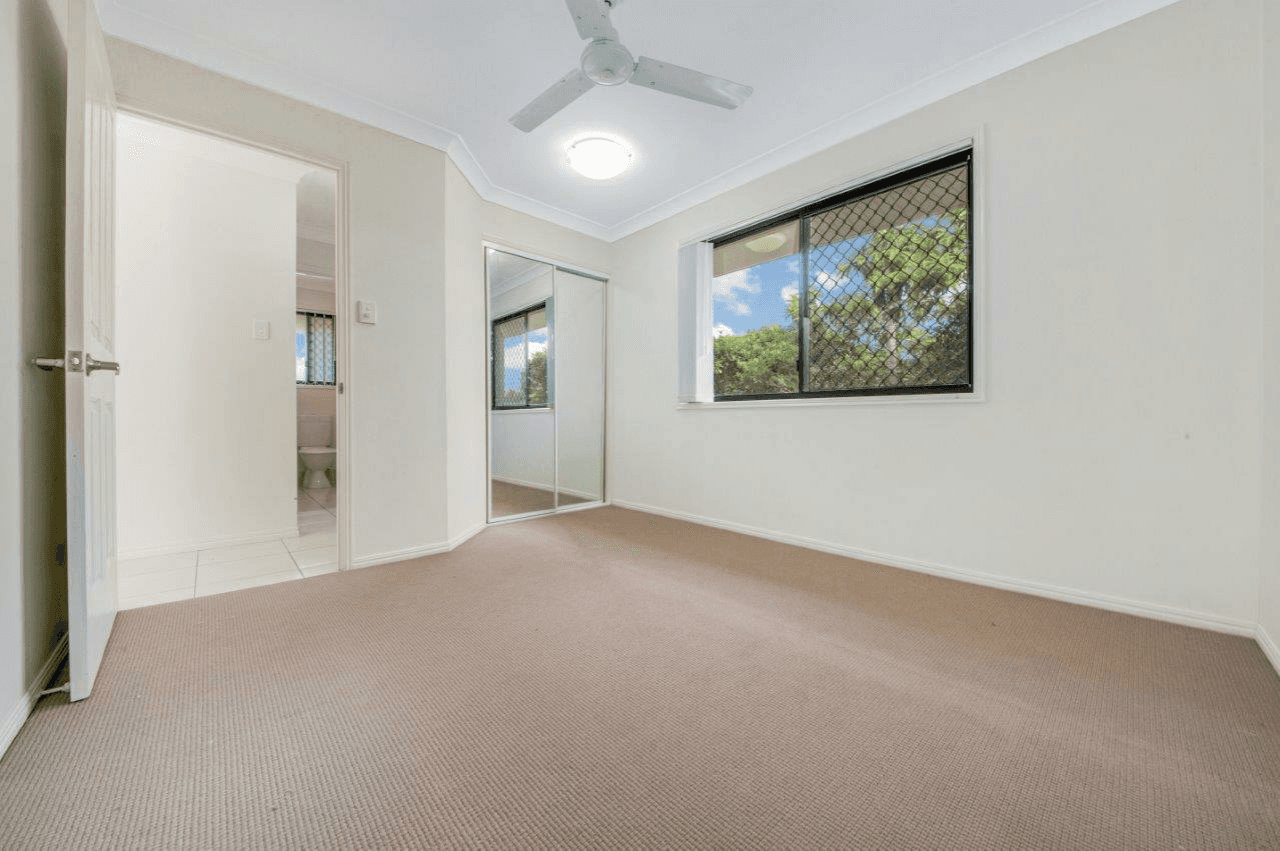 14 Woodland Court, KIRKWOOD, QLD 4680