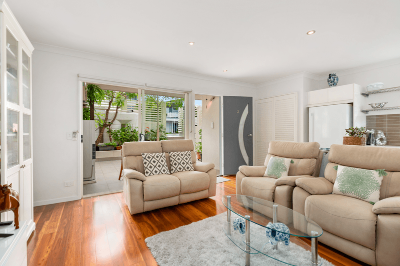 2/12 Fraser Street, MORNINGSIDE, QLD 4170