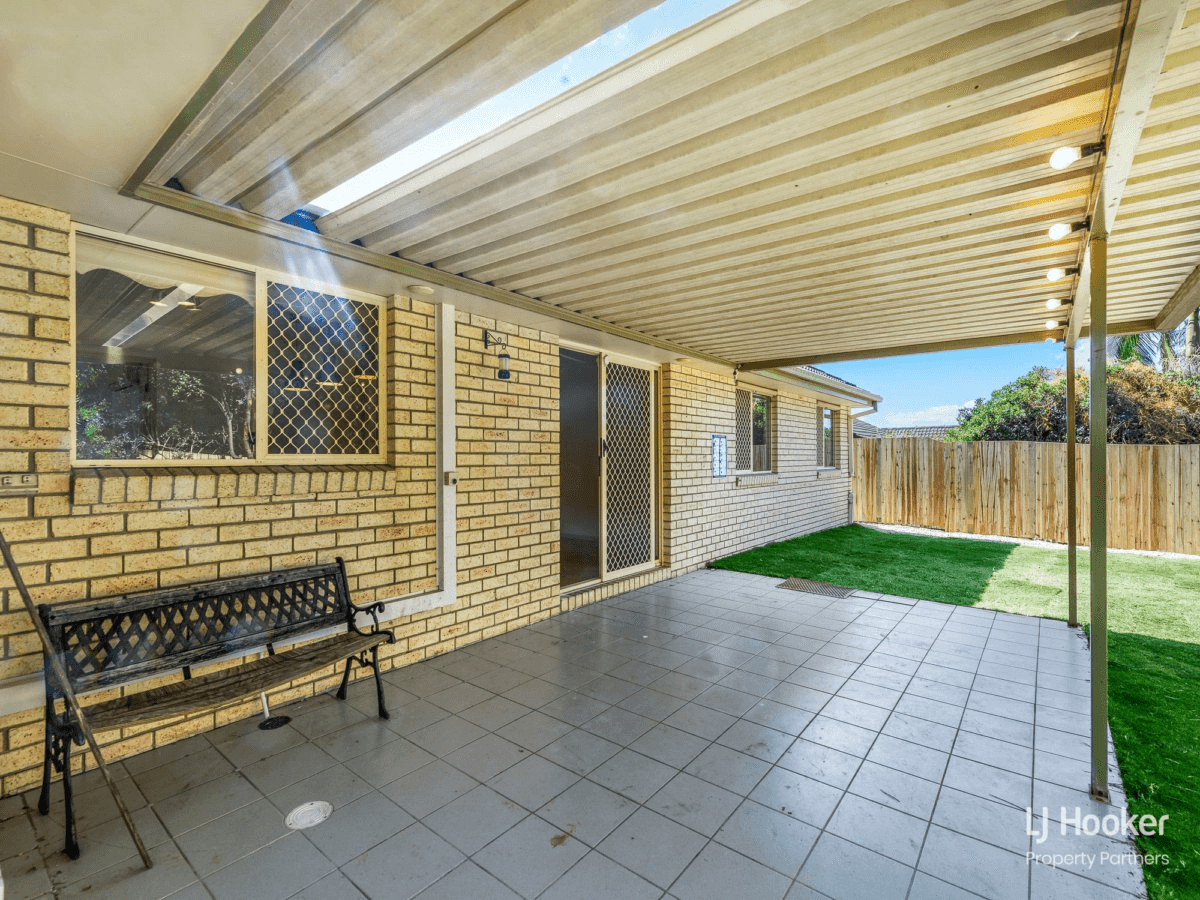 8 Vista Circuit, RUNCORN, QLD 4113