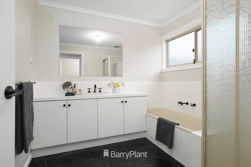 1/18 Ashley Court, Grovedale, VIC 3216