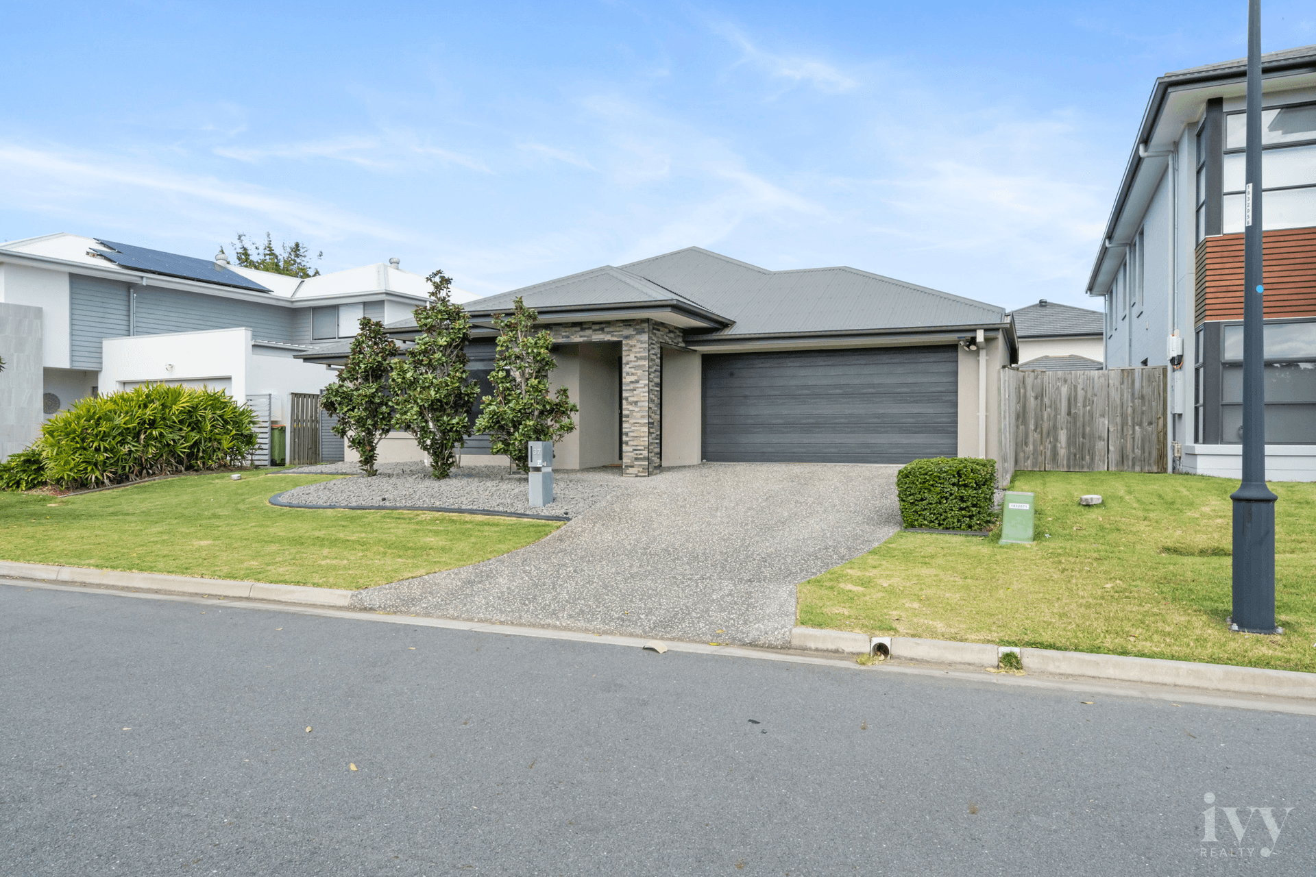 37 Amazon Circuit, Helensvale, QLD 4212