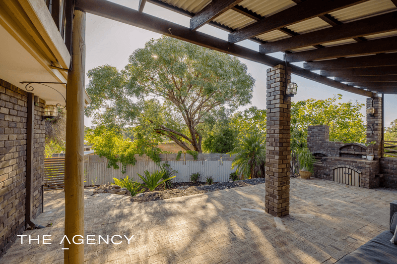 8 Captain Court, Heathridge, WA 6027