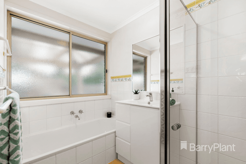 25 Tarwarri Court, Greensborough, VIC 3088