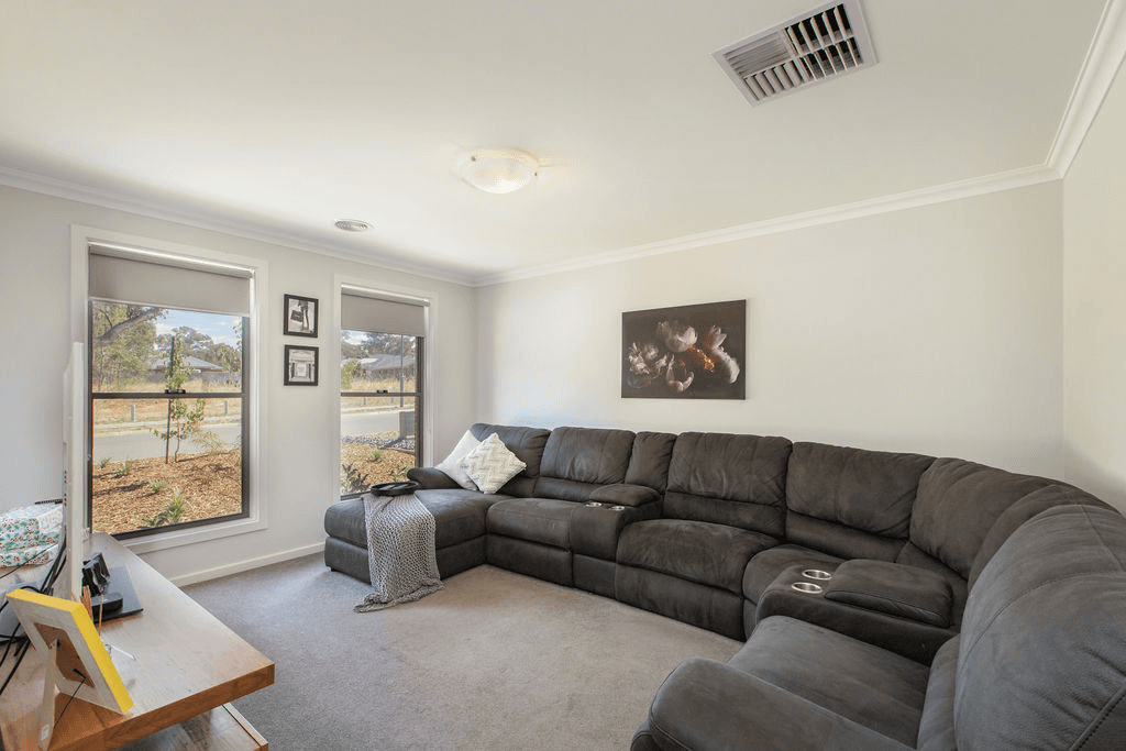 86 Songlark Crescent, Thurgoona, NSW 2640