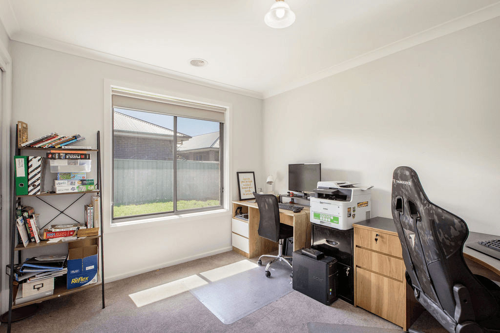 86 Songlark Crescent, Thurgoona, NSW 2640