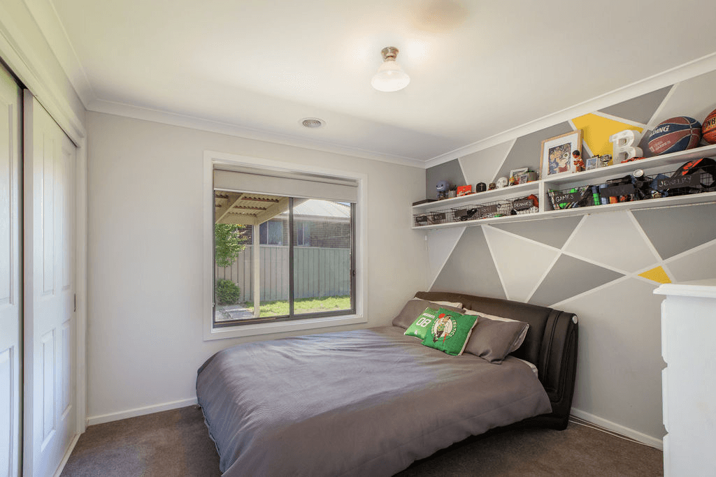 86 Songlark Crescent, Thurgoona, NSW 2640