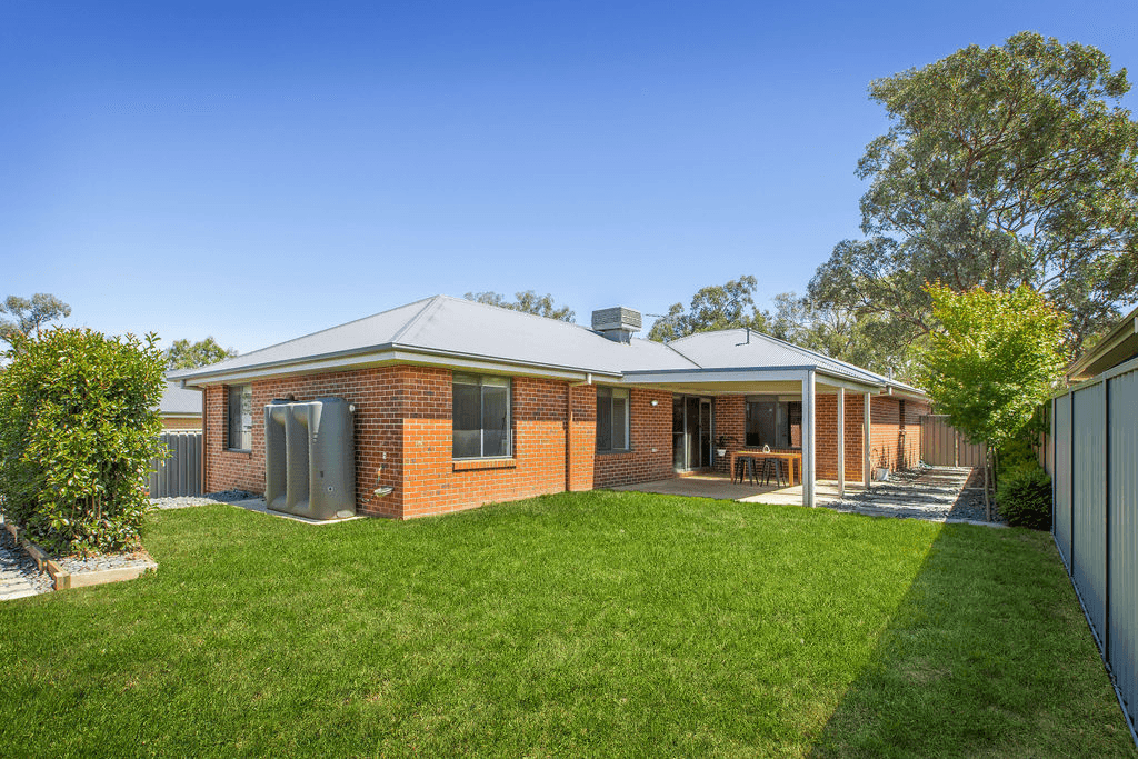 86 Songlark Crescent, Thurgoona, NSW 2640