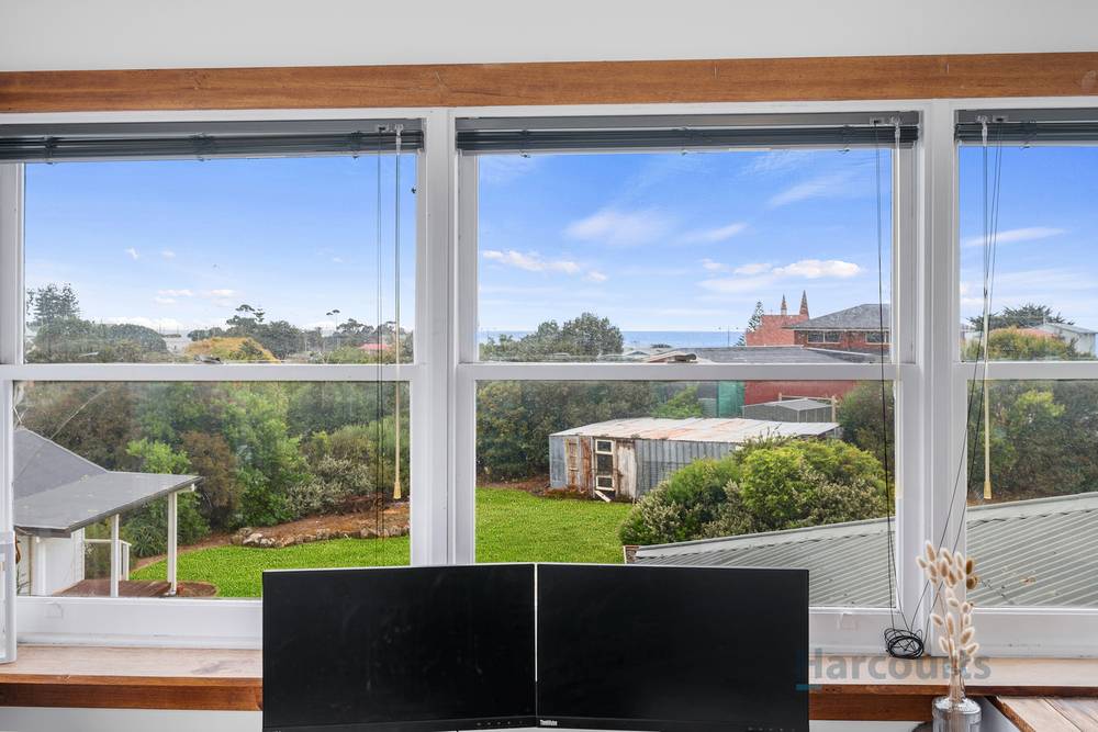 21 Crescent Street, PENGUIN, TAS 7316