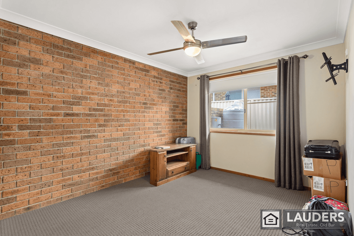 2/89 Old Bar Road, Old Bar, NSW 2430