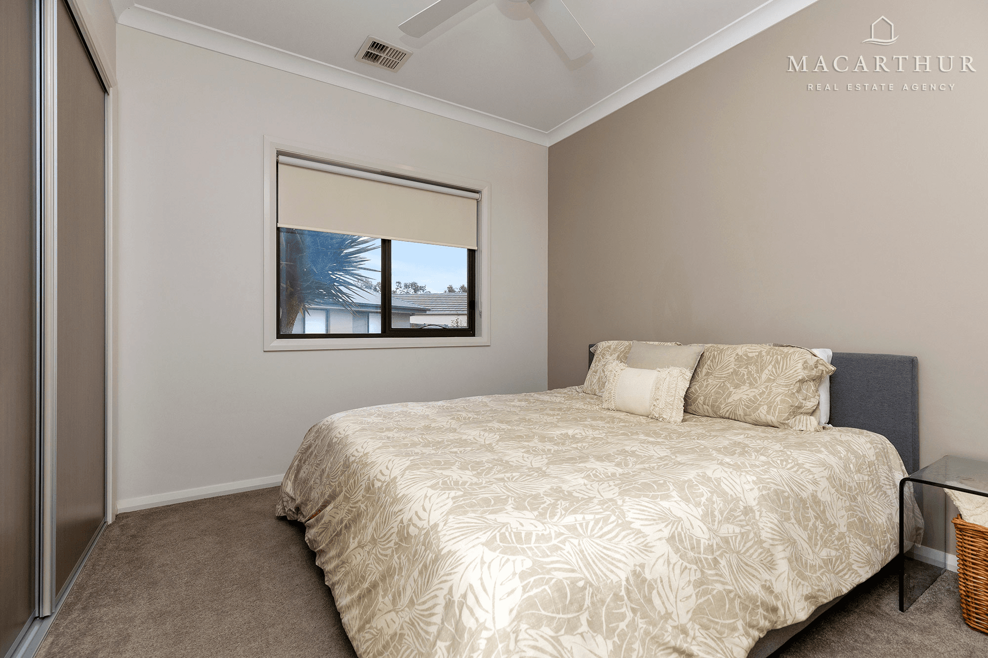 1/11 Birri Place, Glenfield Park, NSW 2650