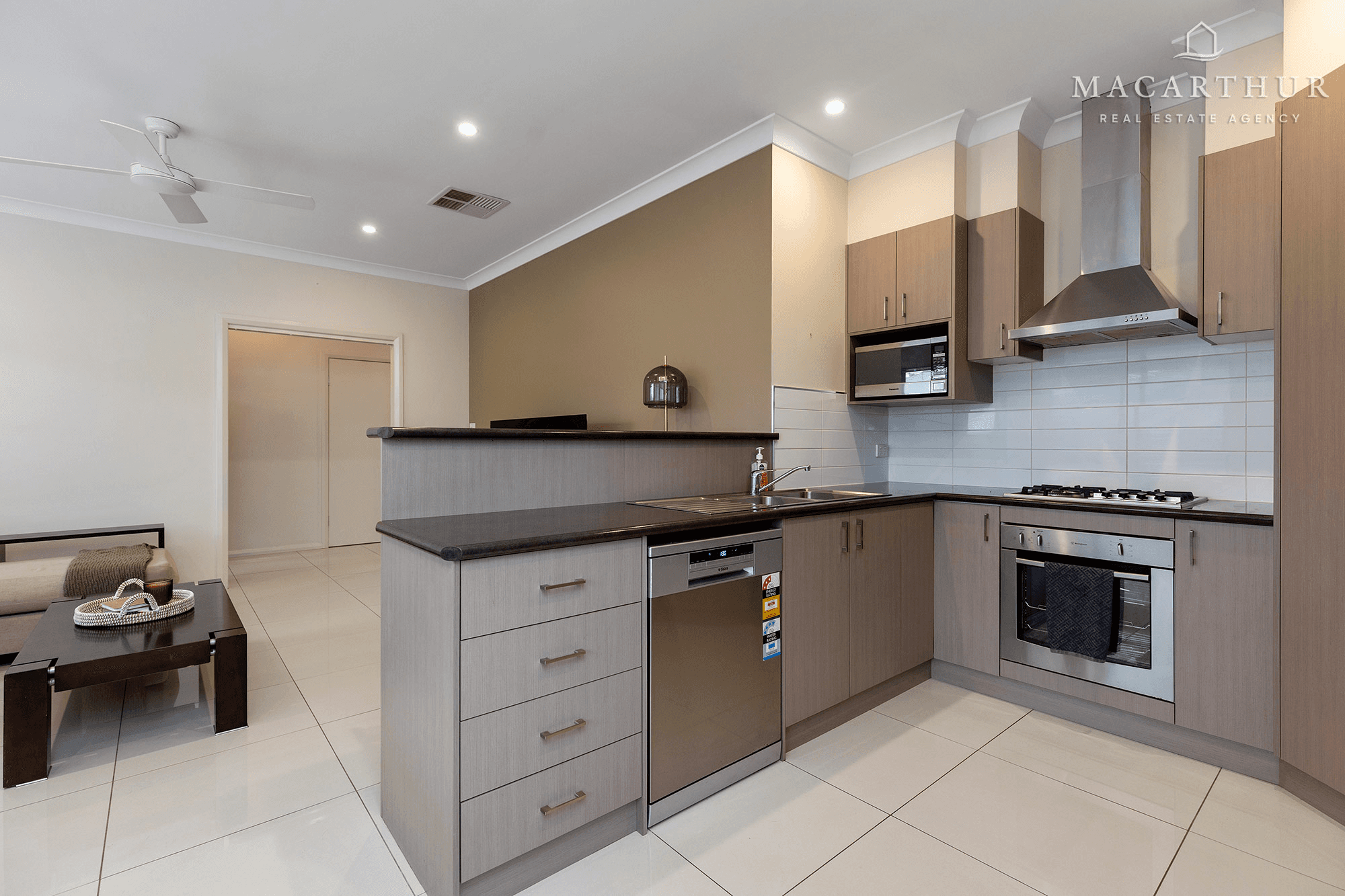 1/11 Birri Place, Glenfield Park, NSW 2650