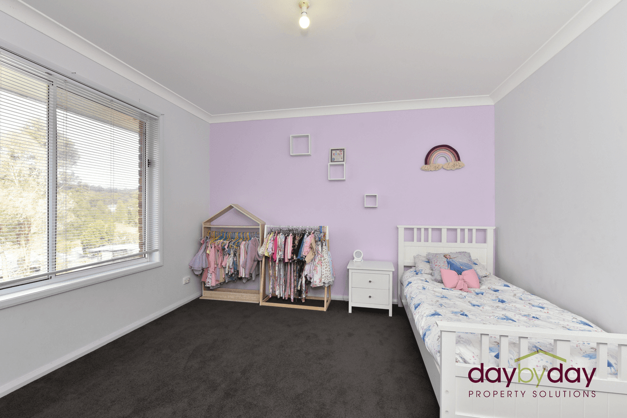 18 County Dr, Fletcher, NSW 2287