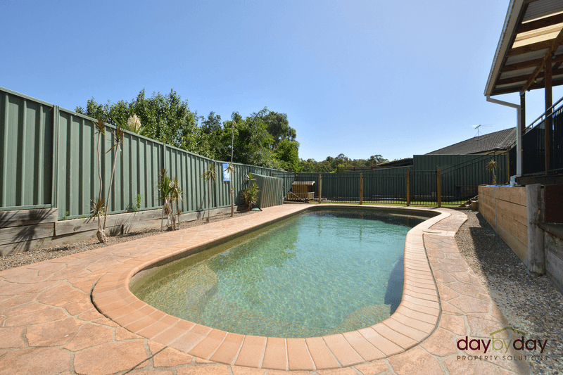 18 County Dr, Fletcher, NSW 2287