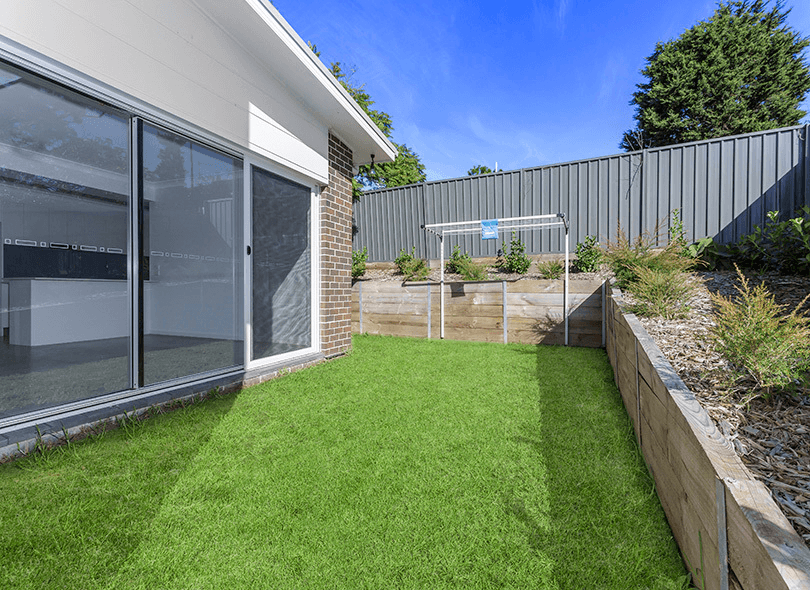 2/38 Central Road, Unanderra, NSW 2526