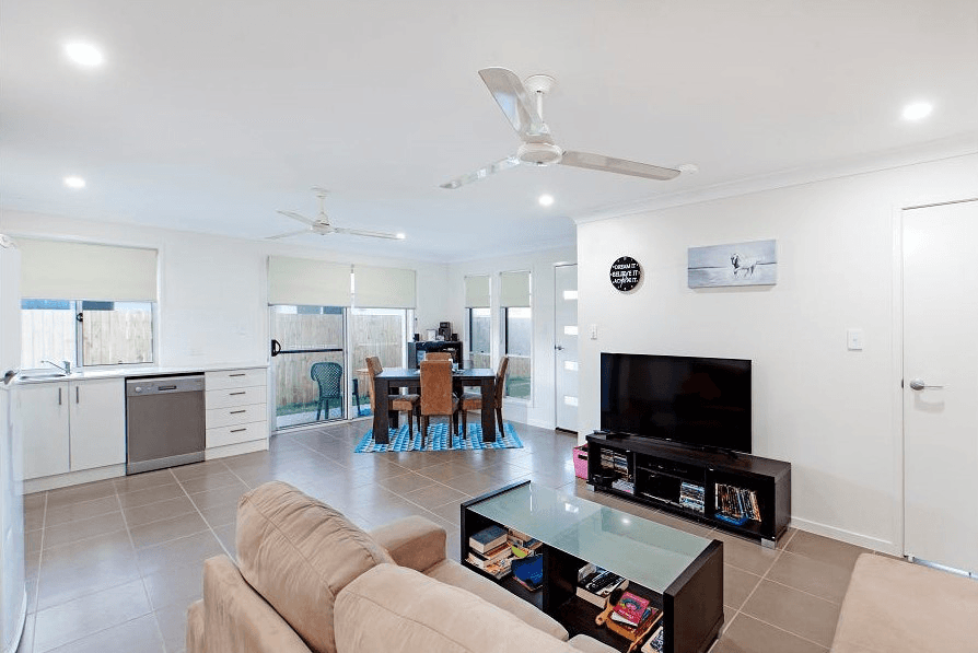 2/40 Honeyeater Place, BLI BLI, QLD 4560