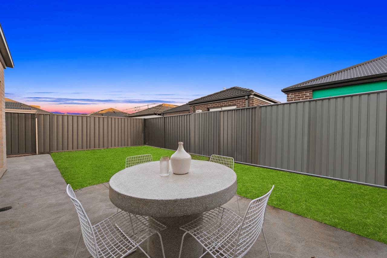 10 Merapi Grove, TRUGANINA, VIC 3029