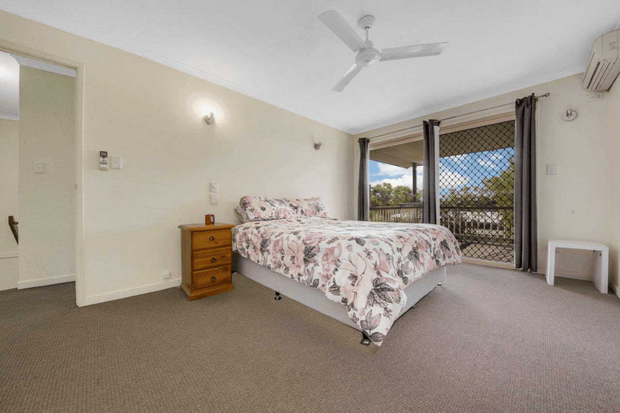 Unit 2/46 J Hickey Avenue, CLINTON, QLD 4680