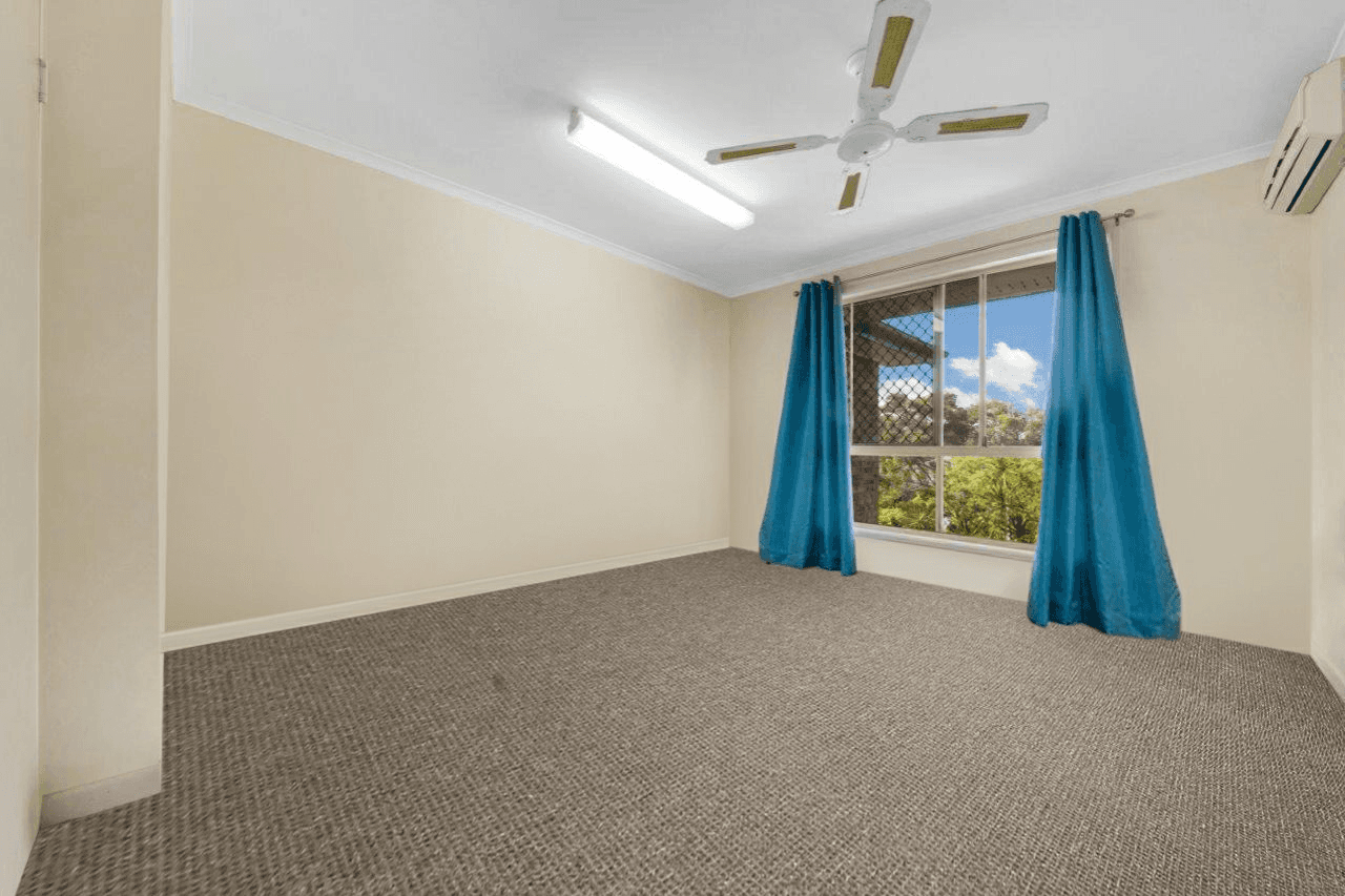 Unit 2/46 J Hickey Avenue, CLINTON, QLD 4680