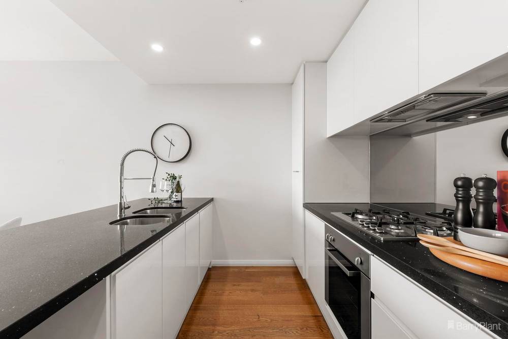 205 & 301/3 Red Hill Terrace, DONCASTER EAST, VIC 3109