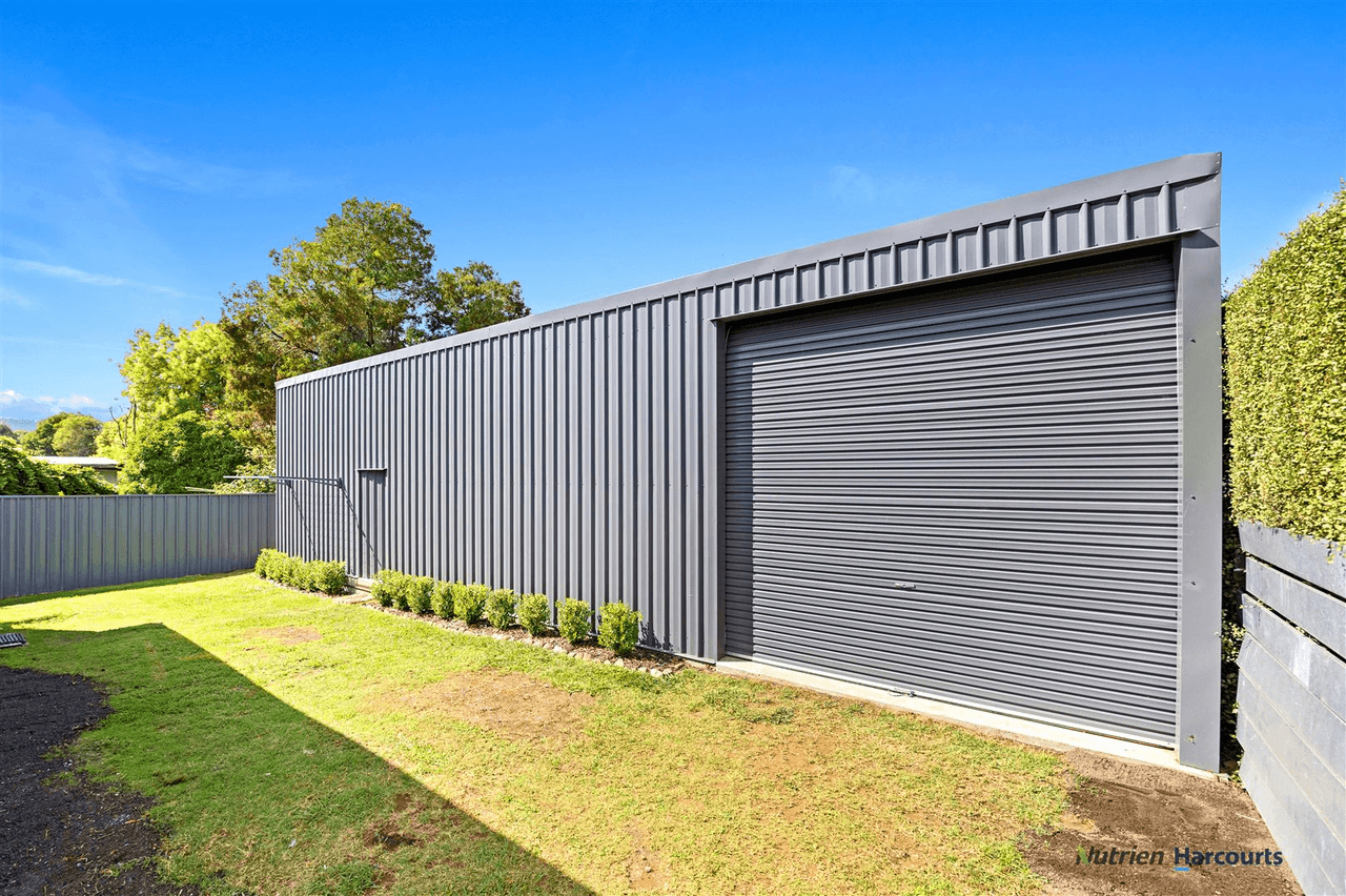 31 Twenty-First Street, EILDON, VIC 3713