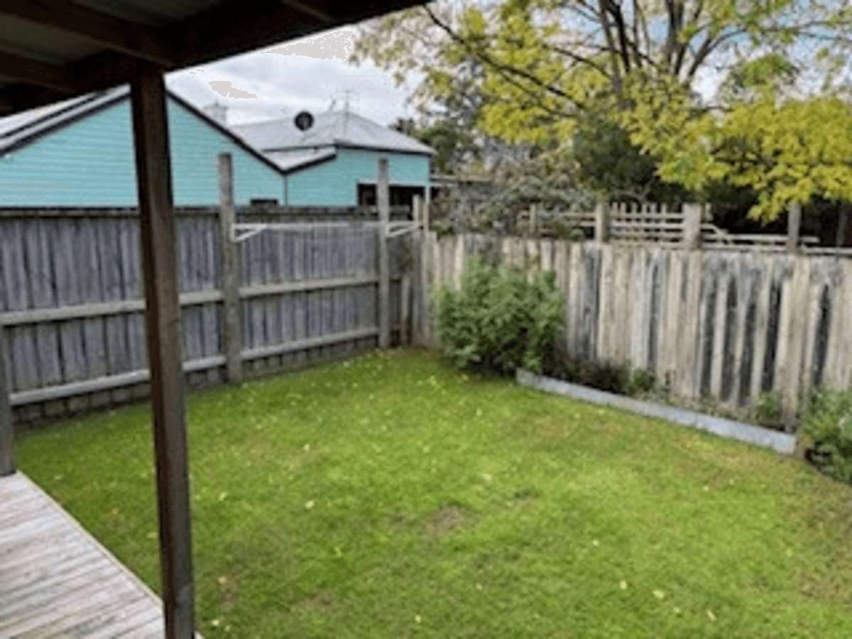 2/39 Forbes Street, BRIAGOLONG, VIC 3860
