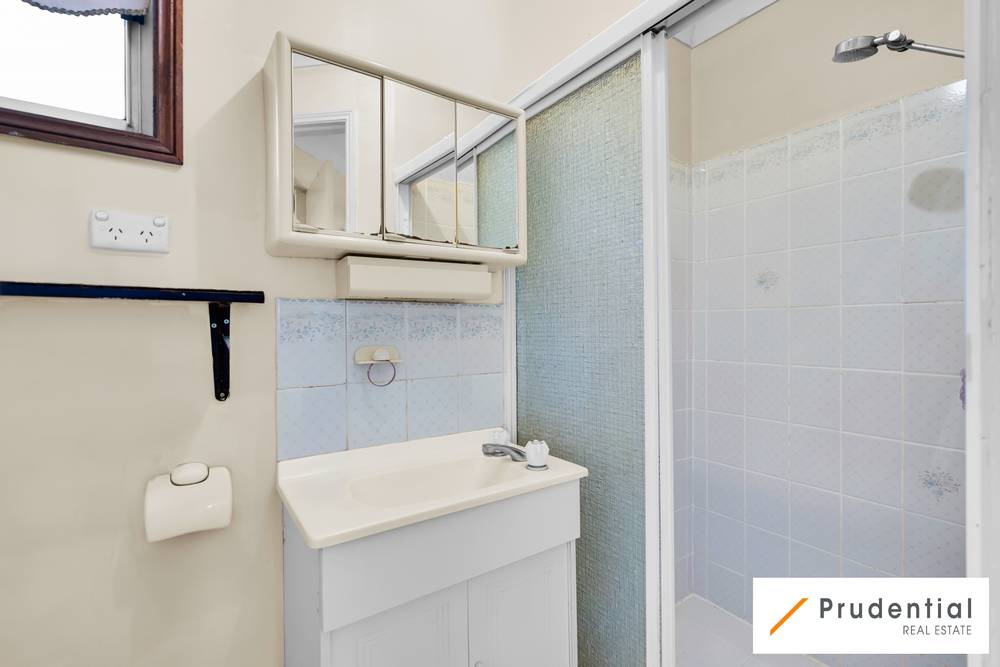 10 Wattle Avenue, MACQUARIE FIELDS, NSW 2564