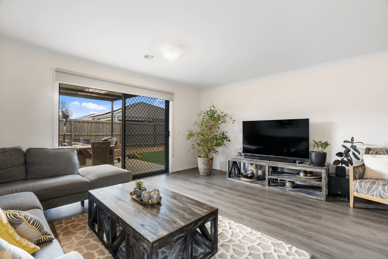 48 Cosgrove Drive, Bacchus Marsh, VIC 3340