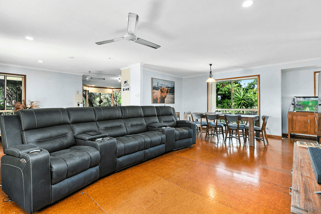 3 Vale Close, CRAIGNISH, QLD 4655