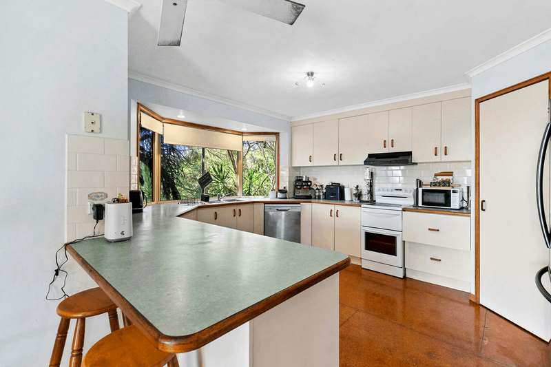 3 Vale Close, CRAIGNISH, QLD 4655