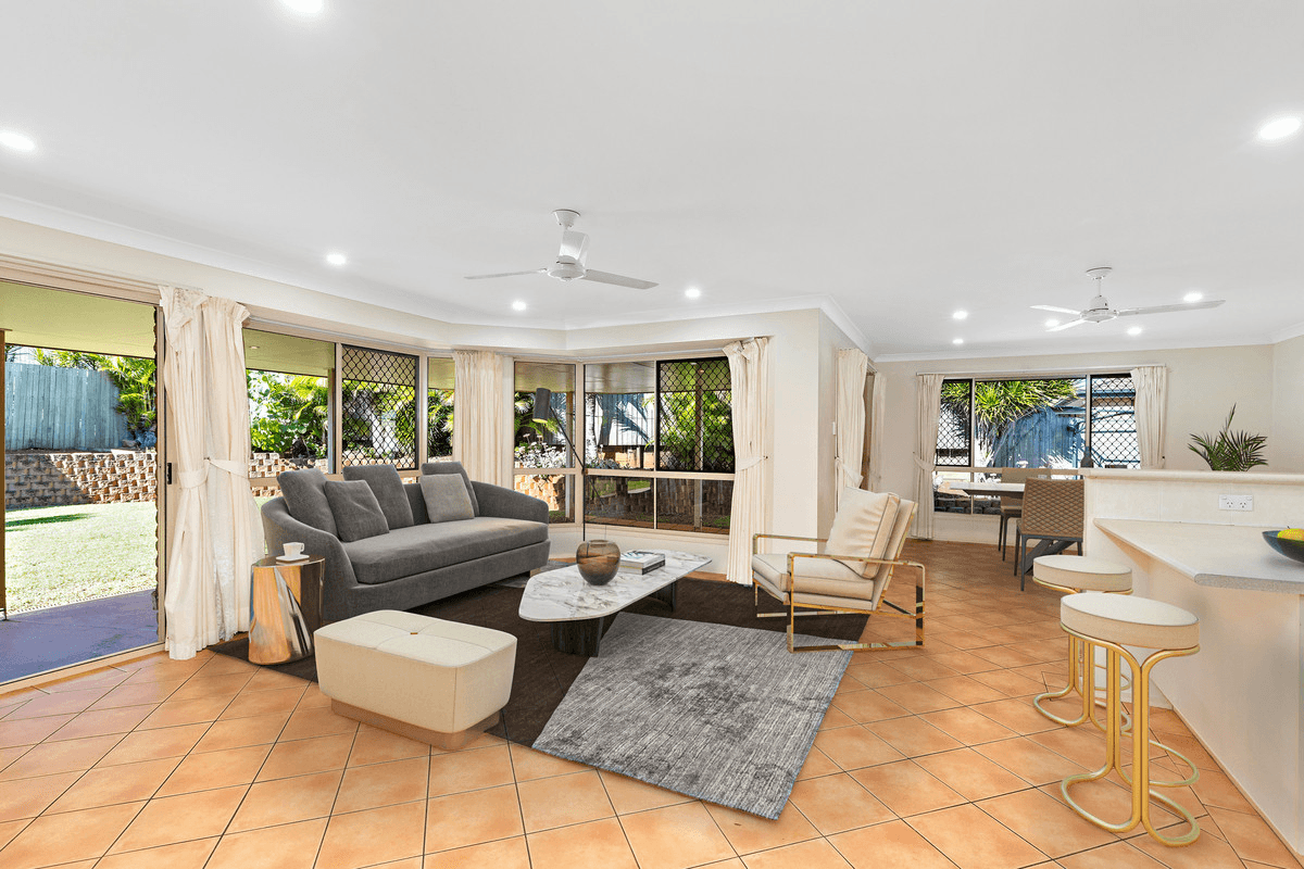 7 Hilary Avenue, REDLAND BAY, QLD 4165