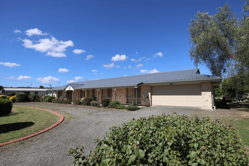 8 Sunwest Court, PLAINLAND, QLD 4341