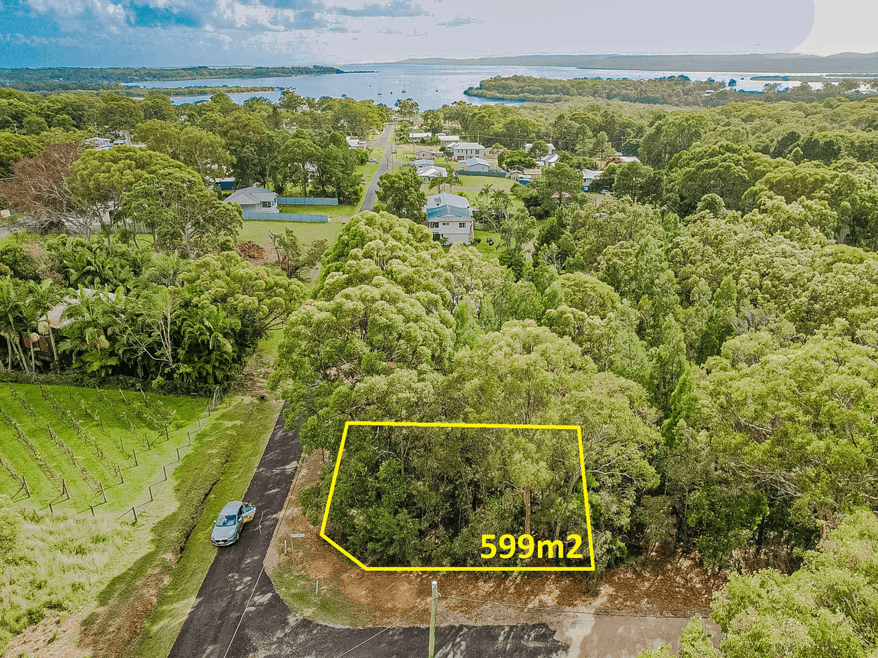 22 AKEBIA Street, RUSSELL ISLAND, QLD 4184