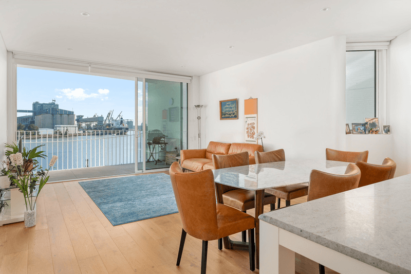 306/23 Honeysuckle Drive, Newcastle, NSW 2300