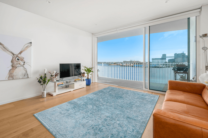 306/23 Honeysuckle Drive, Newcastle, NSW 2300