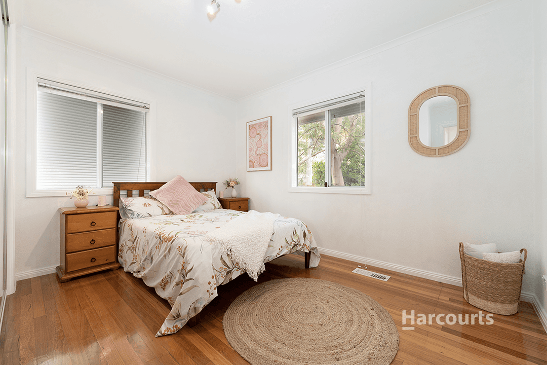 12 Almond Drive, DOVETON, VIC 3177