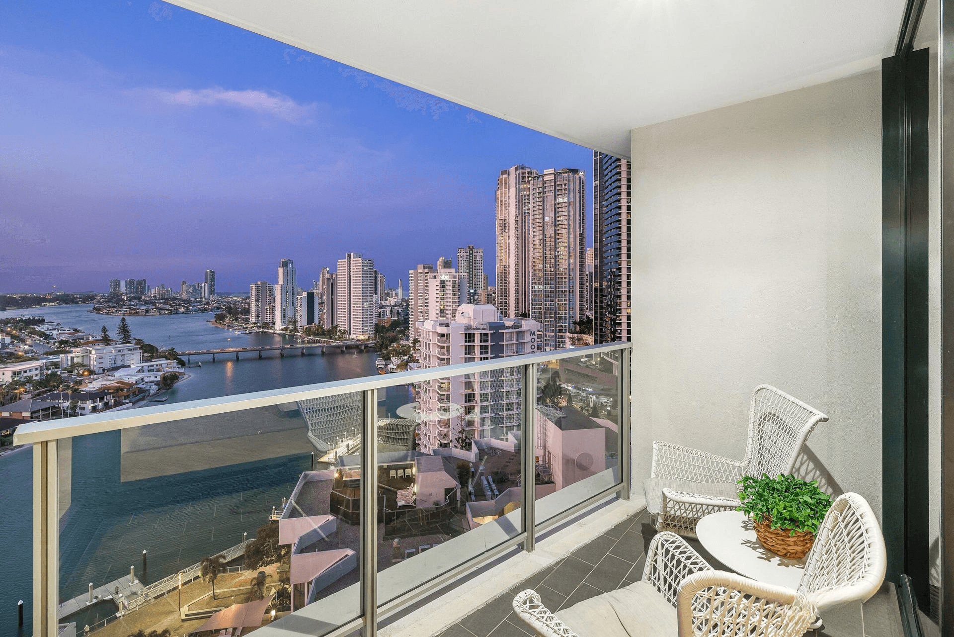 1705/4 Wahroonga Place, Surfers Paradise, QLD 4217