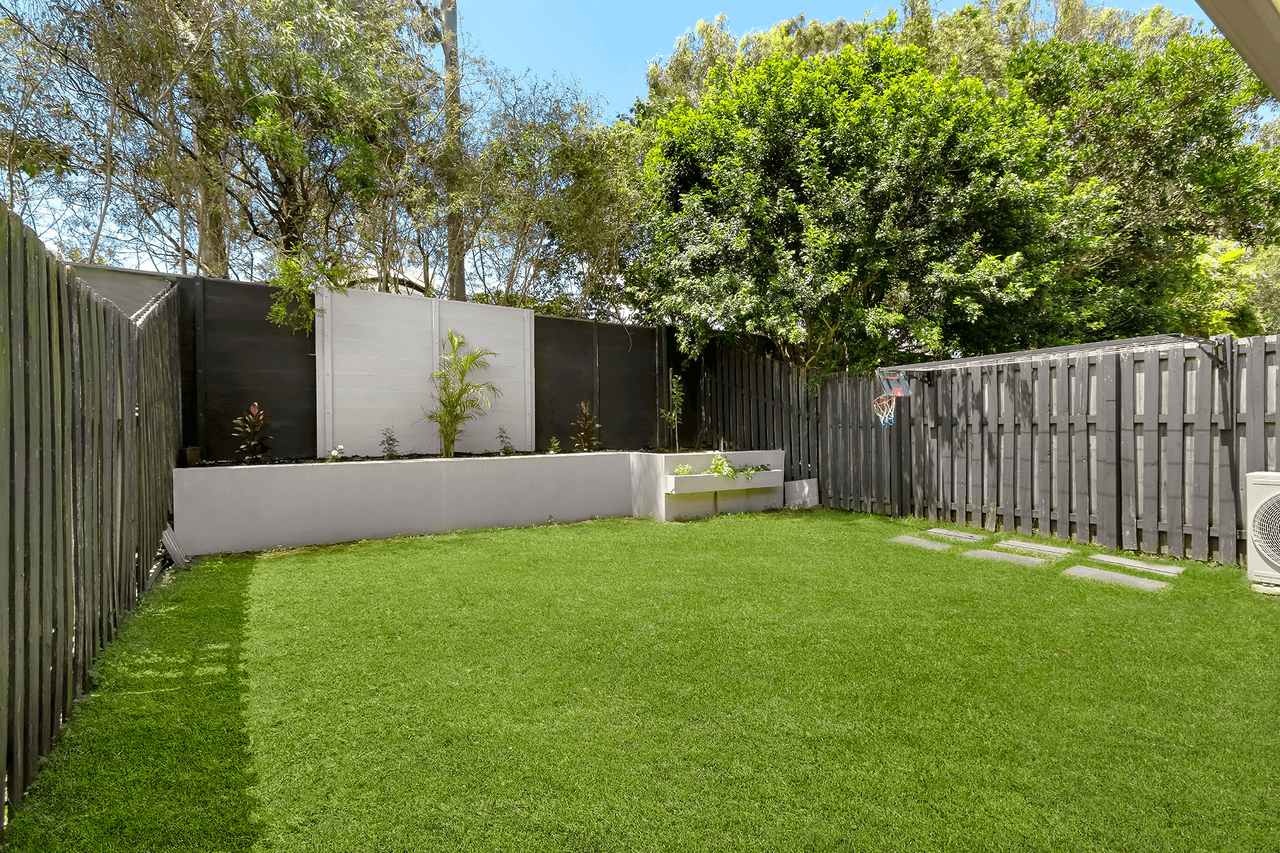 3/2 Catalina Way, UPPER COOMERA, QLD 4209