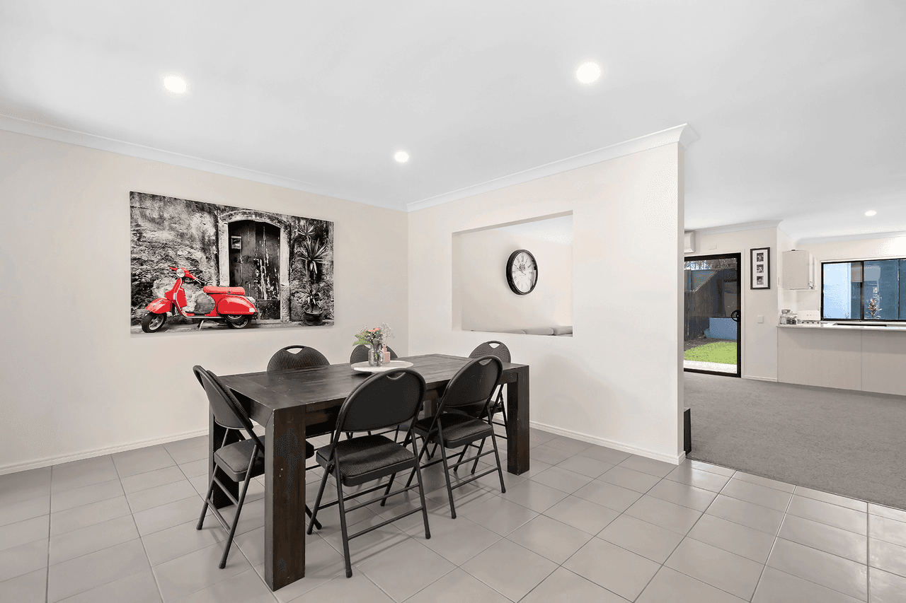 3/2 Catalina Way, UPPER COOMERA, QLD 4209