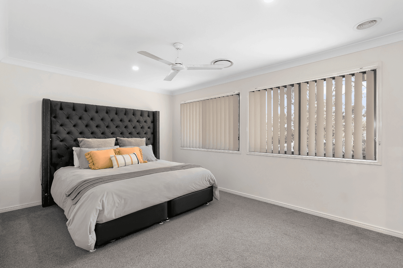 3/2 Catalina Way, UPPER COOMERA, QLD 4209