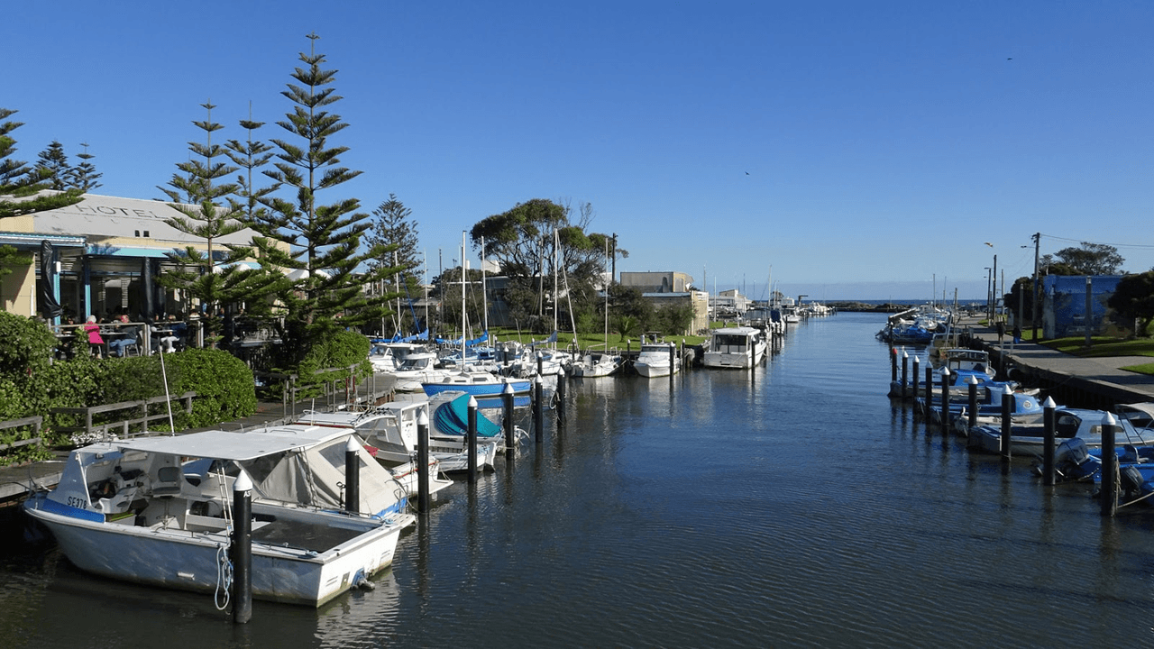 2/9 Crown Avenue, Mordialloc, VIC 3195