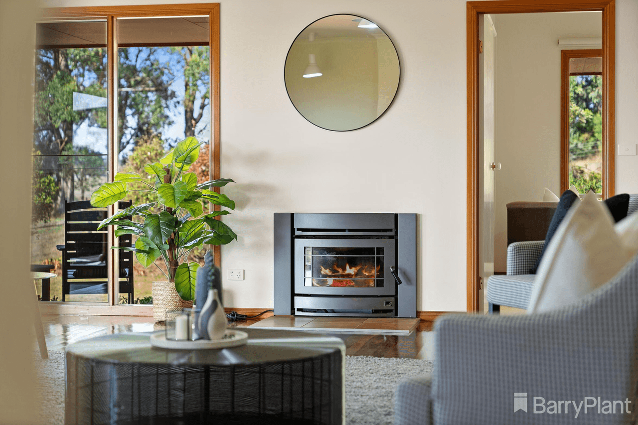 65 Evans Road, COCKATOO, VIC 3781