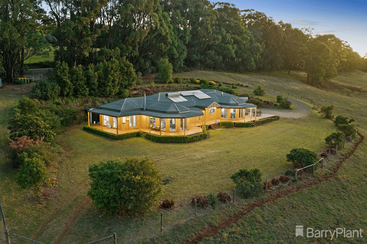 65 Evans Road, COCKATOO, VIC 3781